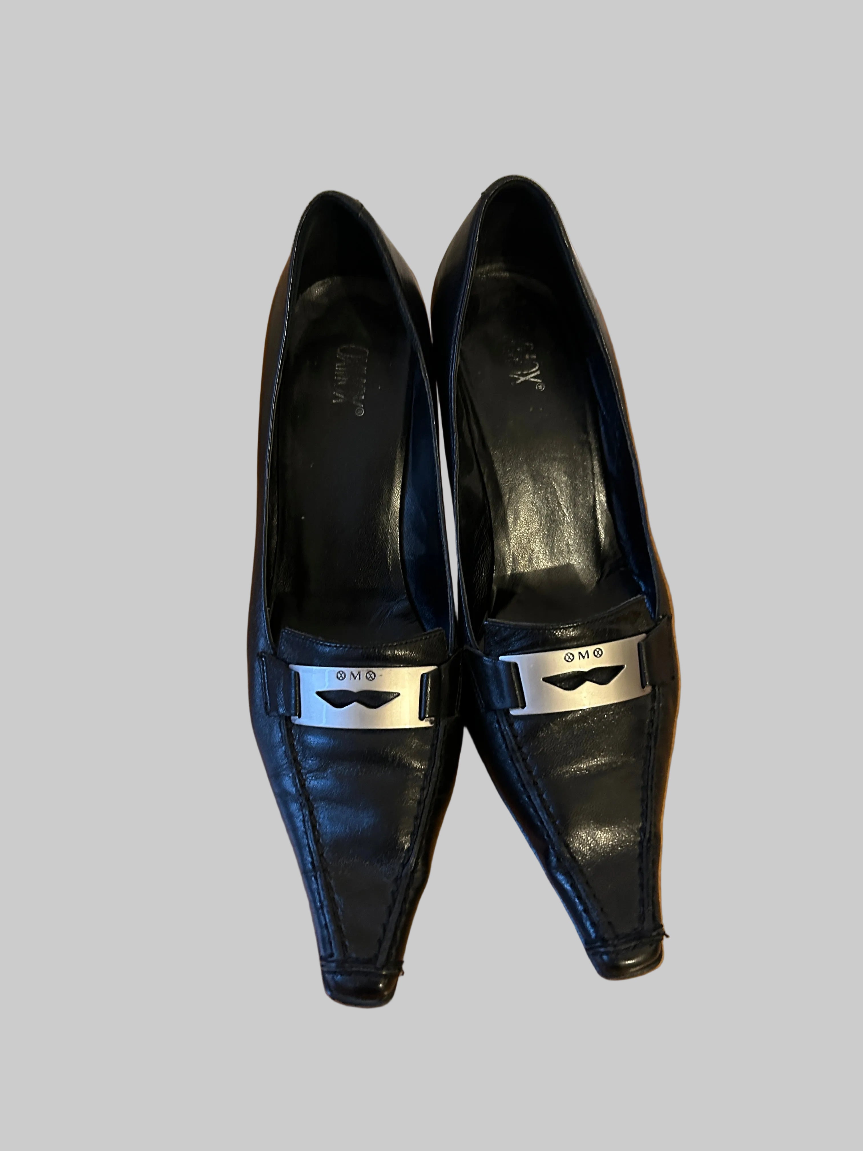 Black Vintage 2000s Y2K heel