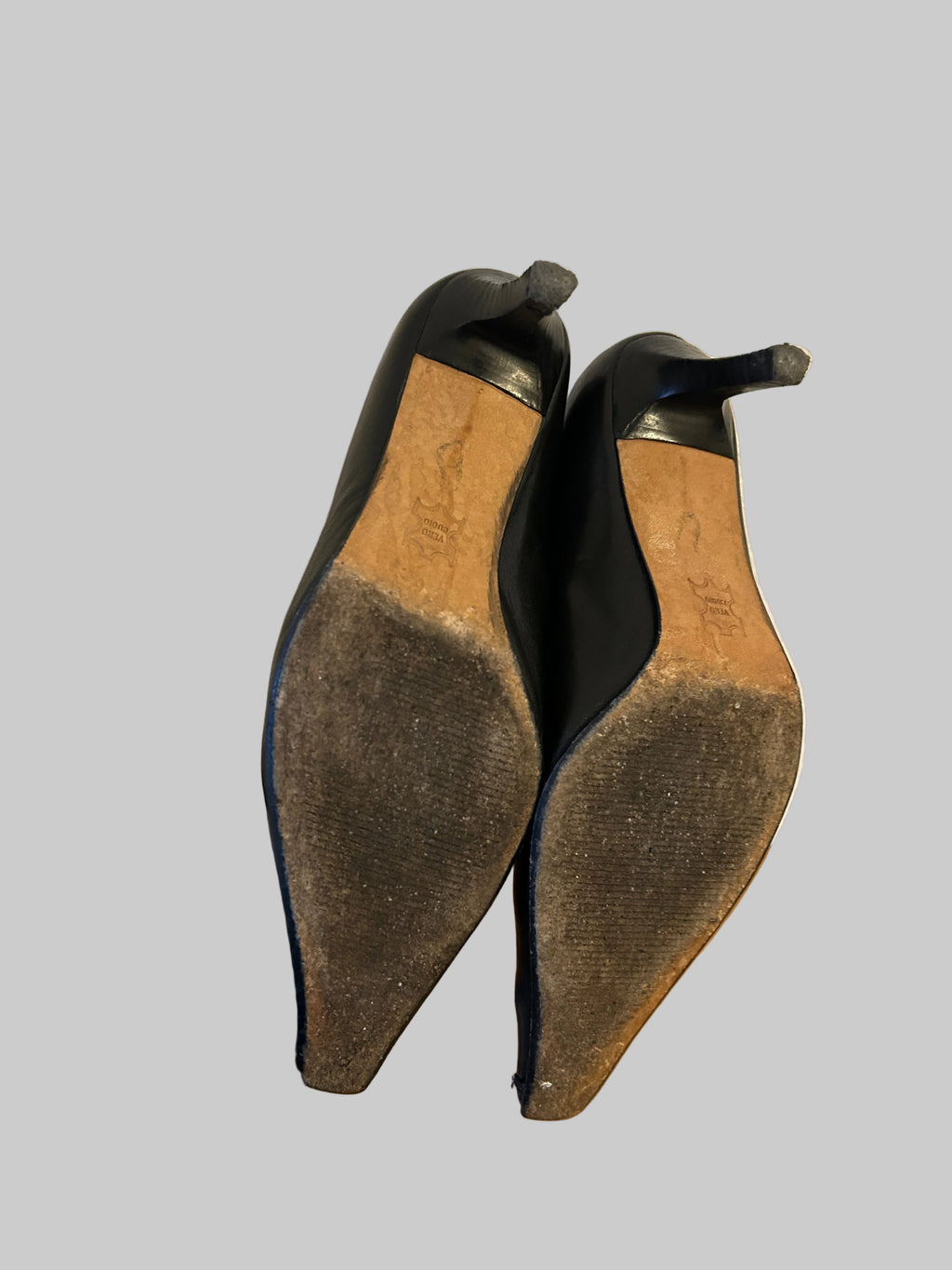 Black Vintage 2000s Y2K heel