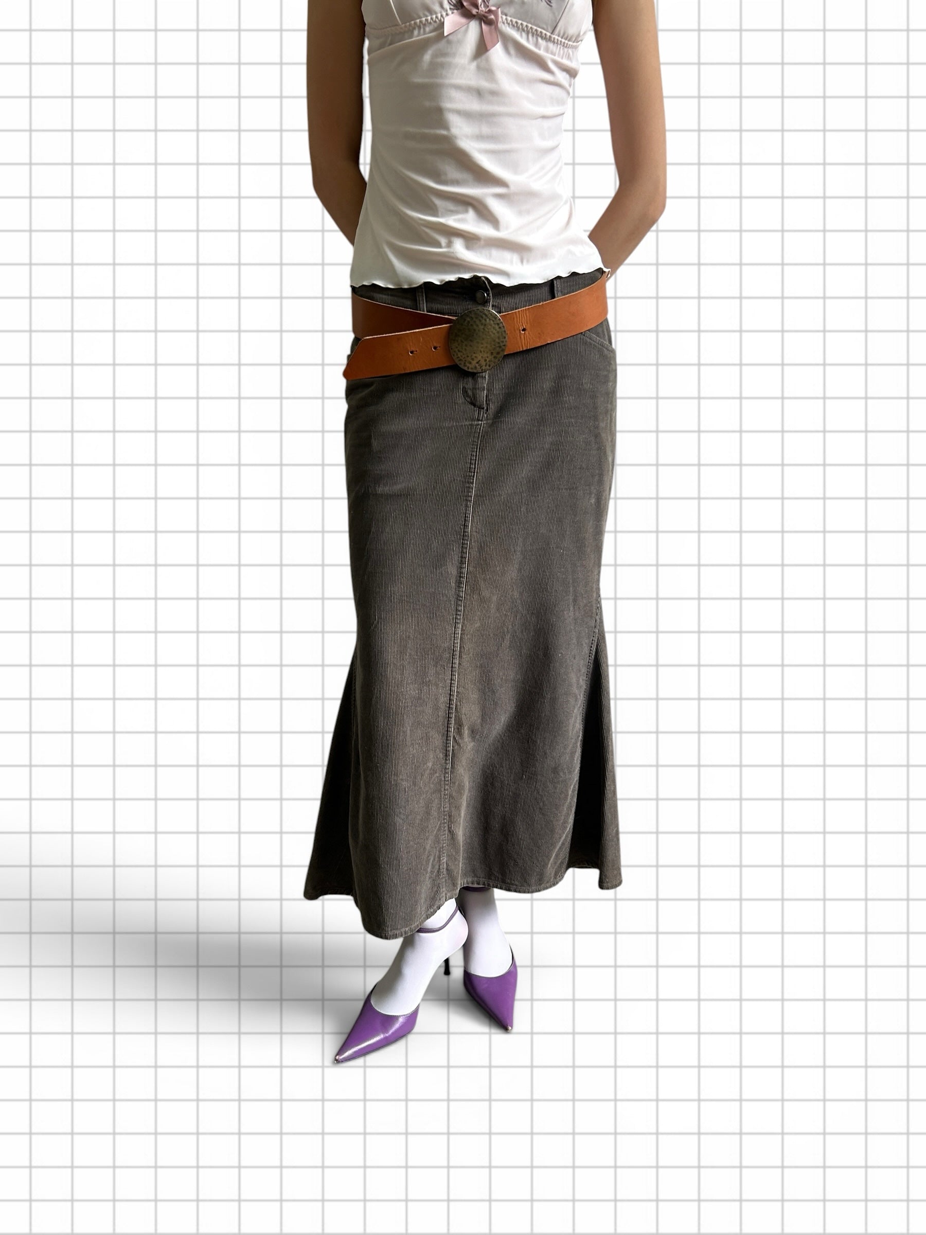 Wieder Wieder anthracite grey corduroy maxi skirt with a brown leather belt and purple heels on a model